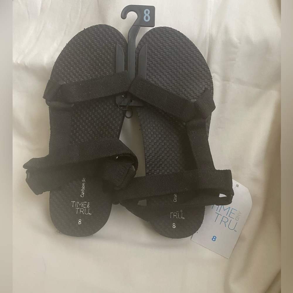 Time and Tru Black Sandals - SIZE 8 - BRAND NEW - NEVER WORN - NWT